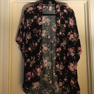 Black and pink flower printed kimono💖