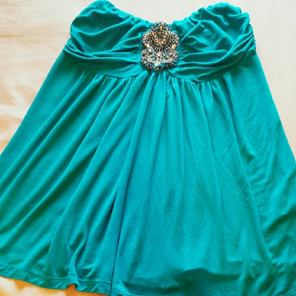 Embellished Strapless Top 🌹