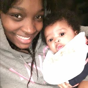 Meet your Posher, Danielle