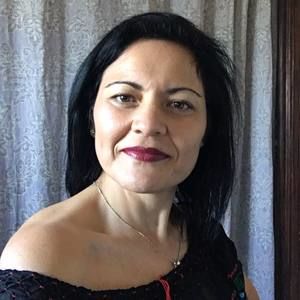 Meet your Posher, Isela