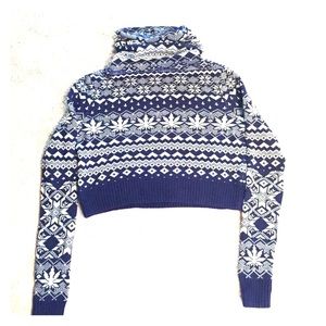 Crop turtle neck sweater