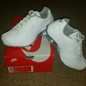 Nike shox NIB