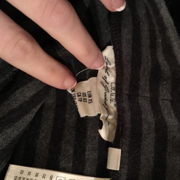 SOLD in bundle!  H&M grey and black striped skirt - Picture 3 of 3