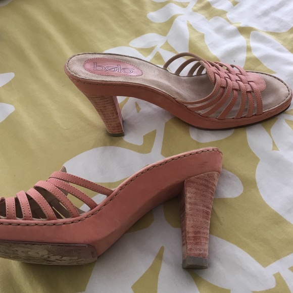 Coral colored heels - Picture 2 of 3