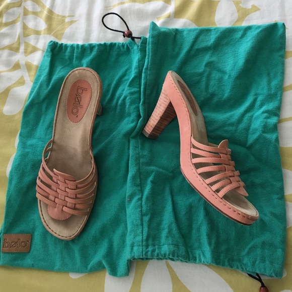 Coral colored heels - Picture 3 of 3