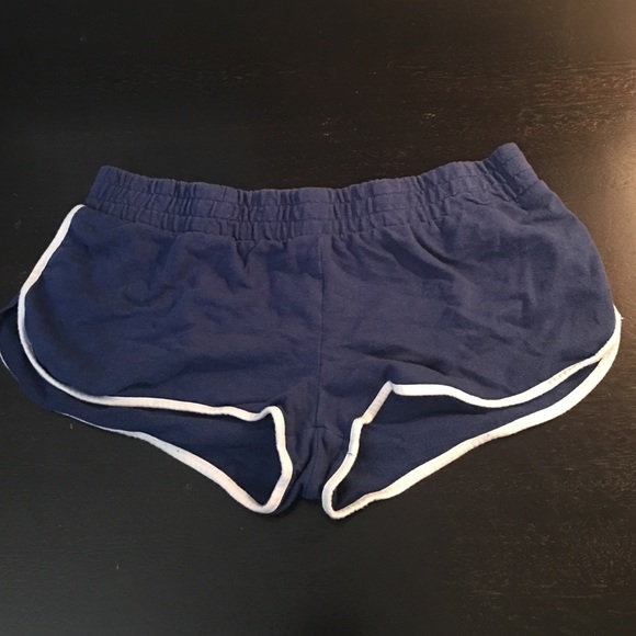 👌🏼 blue shorts