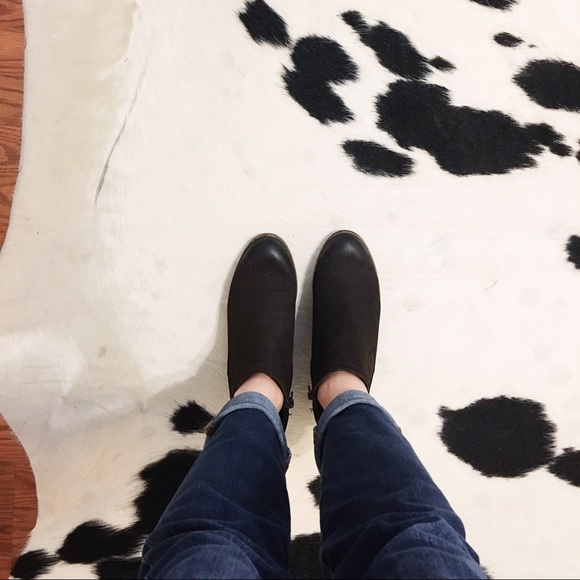 dark brown booties