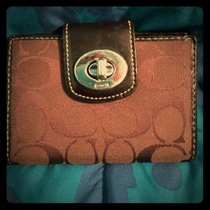 Coach Brown Signature Wallet. 👜