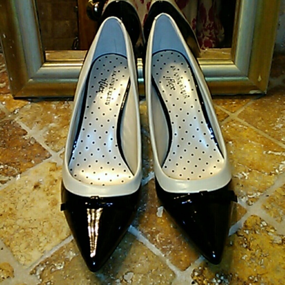 Anne Klein Shoes - Anne Klein iflex Size 8