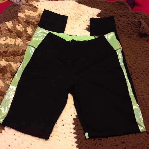 NWT Victoria's Secret Knockout Tights