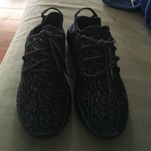 Pirate black yeezy boost 350 size 5