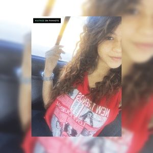 Meet your Posher, Noelia