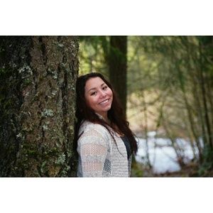 Meet your Posher, Julia