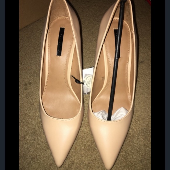 NWT Nude Zara Heels