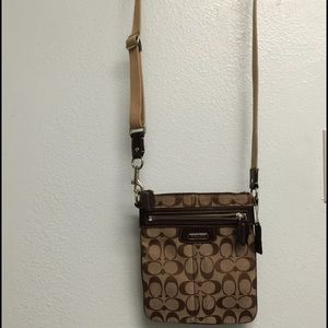 💖EASTER SALE💖COACH SIGNATURE BAG