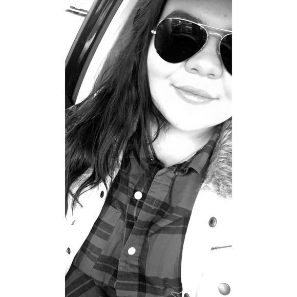 Meet your Posher, Samantha