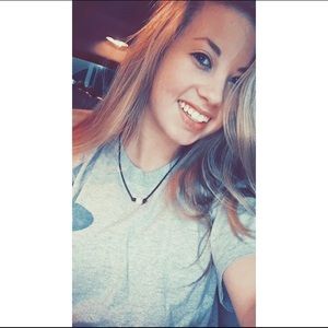 Meet your Posher, Abbey