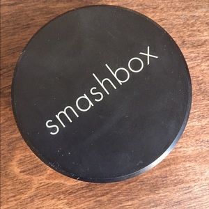 Auth Smashbox Halo perfecting powder in light