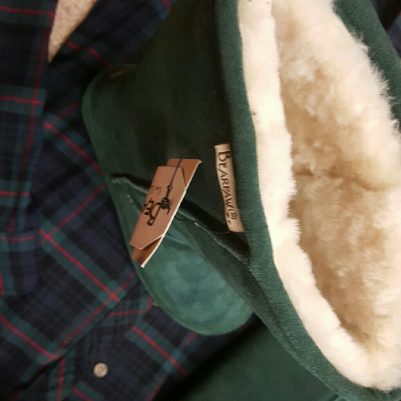 ****SOLD****BNWT Tall Emma Bearpaw Boots - Picture 3 of 4