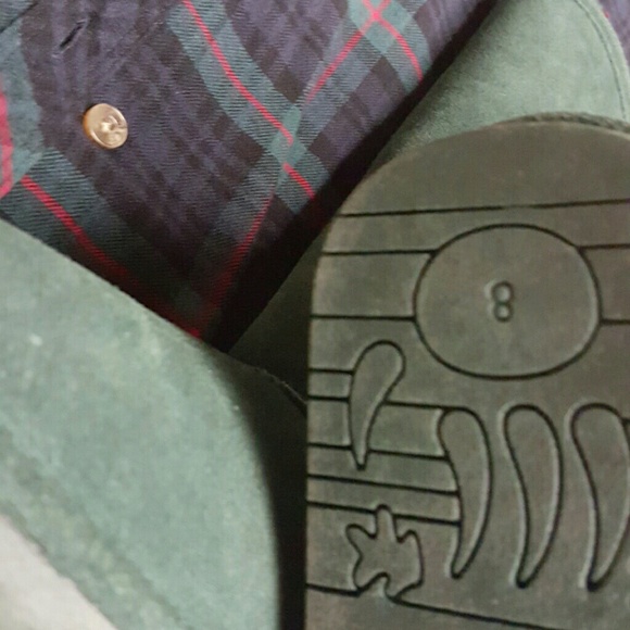 ****SOLD****BNWT Tall Emma Bearpaw Boots - Picture 4 of 4