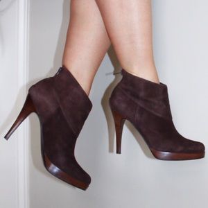 Steve Madden brown suede Trishia ankle booties