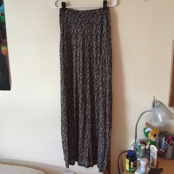 Brandy Melville floral maxi skirt