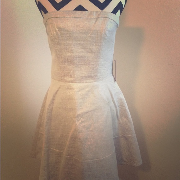 Strapless dress