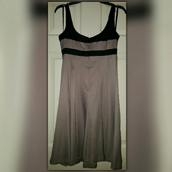 Mod Dress - Picture 2 of 3