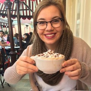 Meet your Posher, Hannah