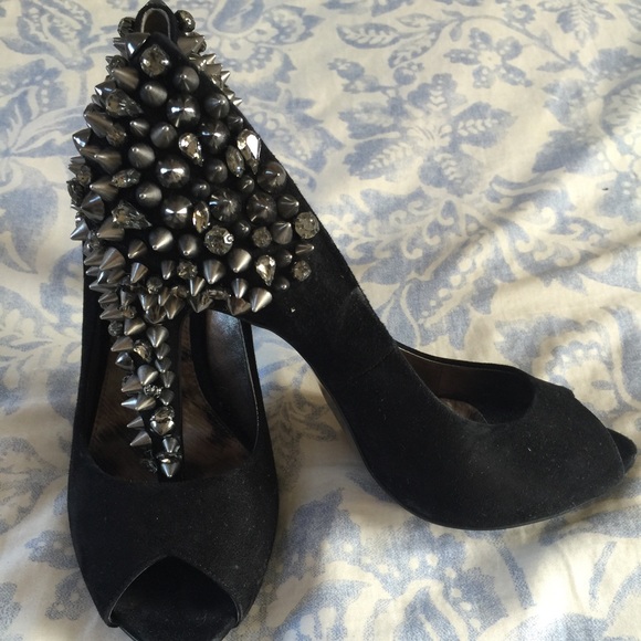 Gorgeous and edgey studded peep toes pumps spikes