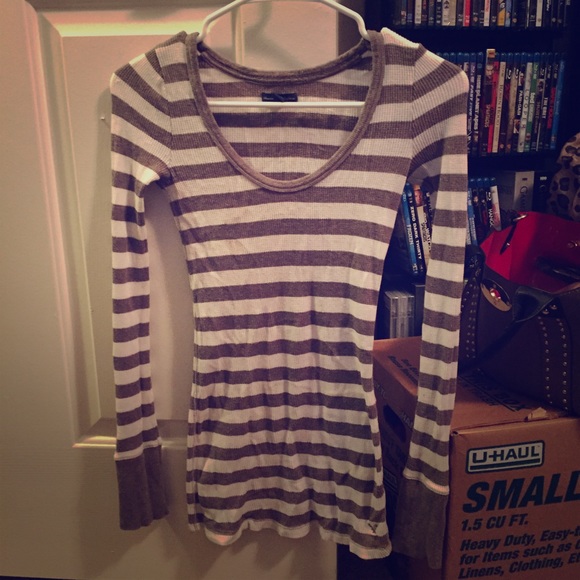 American eagle long sleeved shirt