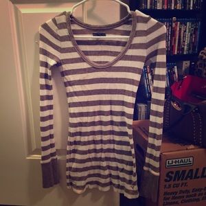 American eagle long sleeved shirt