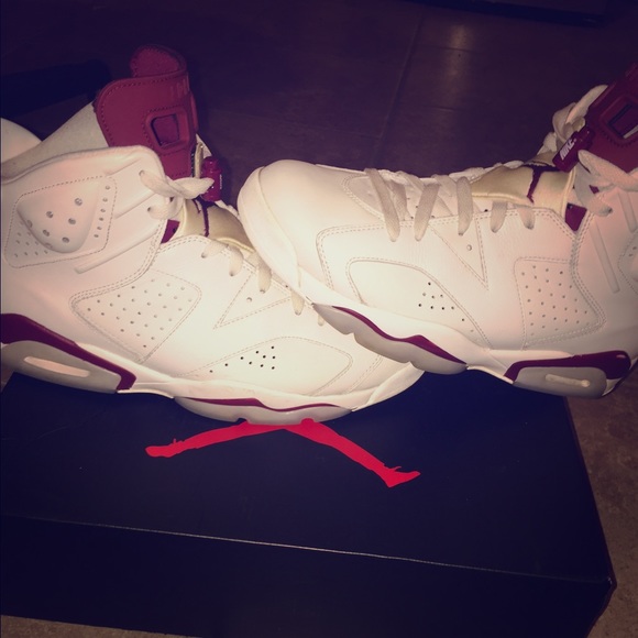 I have a pair size 11 maroon retro 6s.