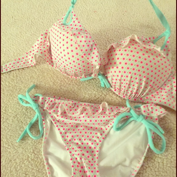 Victoria's Secret bikini