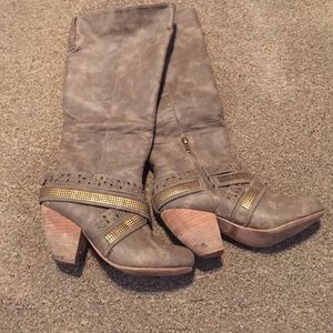 Not for sale Buckle boots