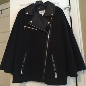 BCBG coat/cape