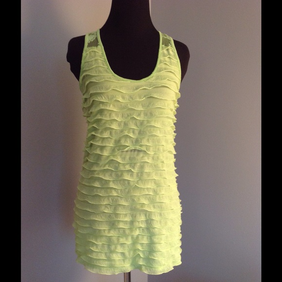 🍹Lime green lace & ruffled top🍈 - Picture 1 of 3
