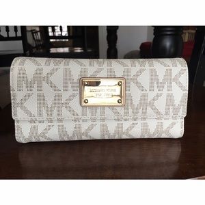 SALE large Michael Kors jet set checkbook wallet