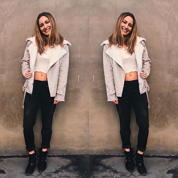 ✖️SOLD✖️Gray Taupe Fur Lined Bomber Moto Jacket - Picture 3 of 3