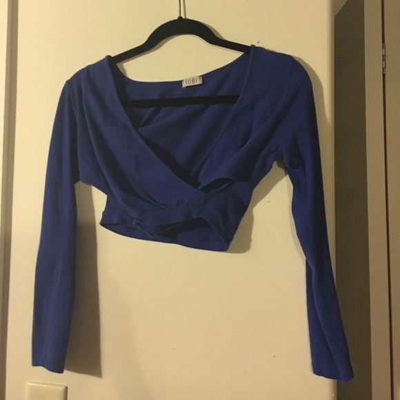 Tobi long sleeve crop