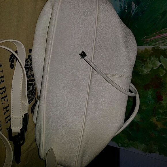 Burberry Dasset Shoulder Bag - Picture 3 of 4