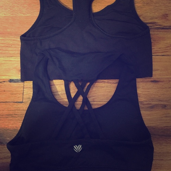Forever 21 Other - Black sports bra