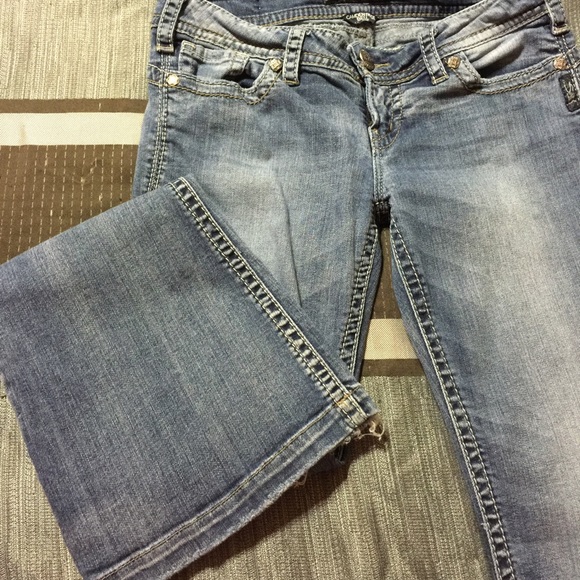 Silver Jeans - Picture 2 of 2