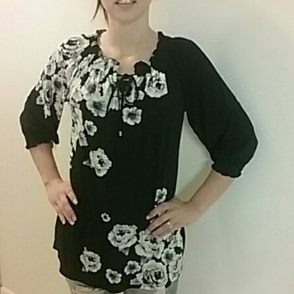 WhiteHouse BlackMarket blouse