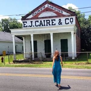 Meet your Posher, Caitlin