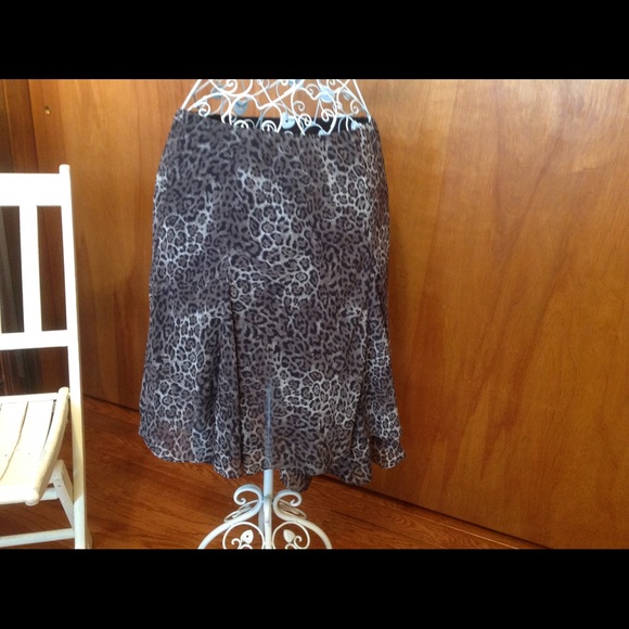 Chaps Animal print skirt - Picture 4 of 4