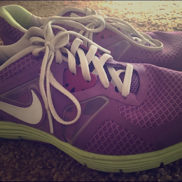 NWOT Nike Shoes