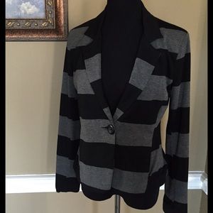 Max & Ruby T-Shirt Blazer