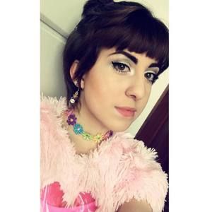 Meet your Posher, Lydia