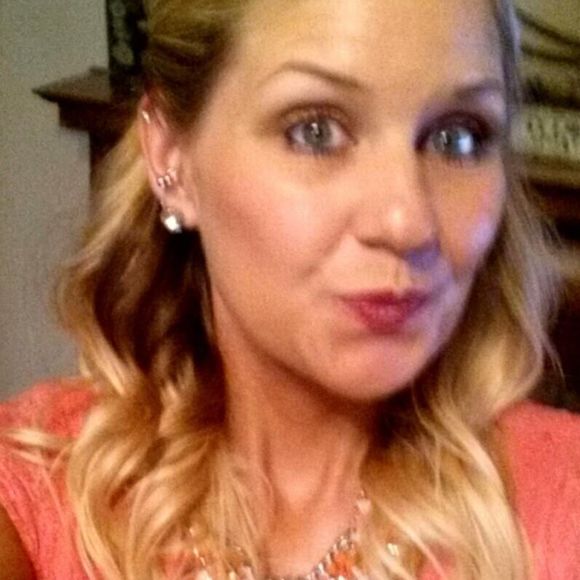 Meet your Posher, Lori